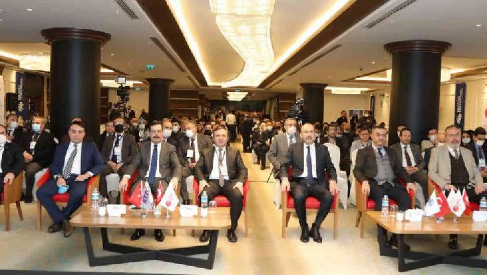 Kayseri'de 'Geleceğe Yatırım Yapanlar' zirvesi!