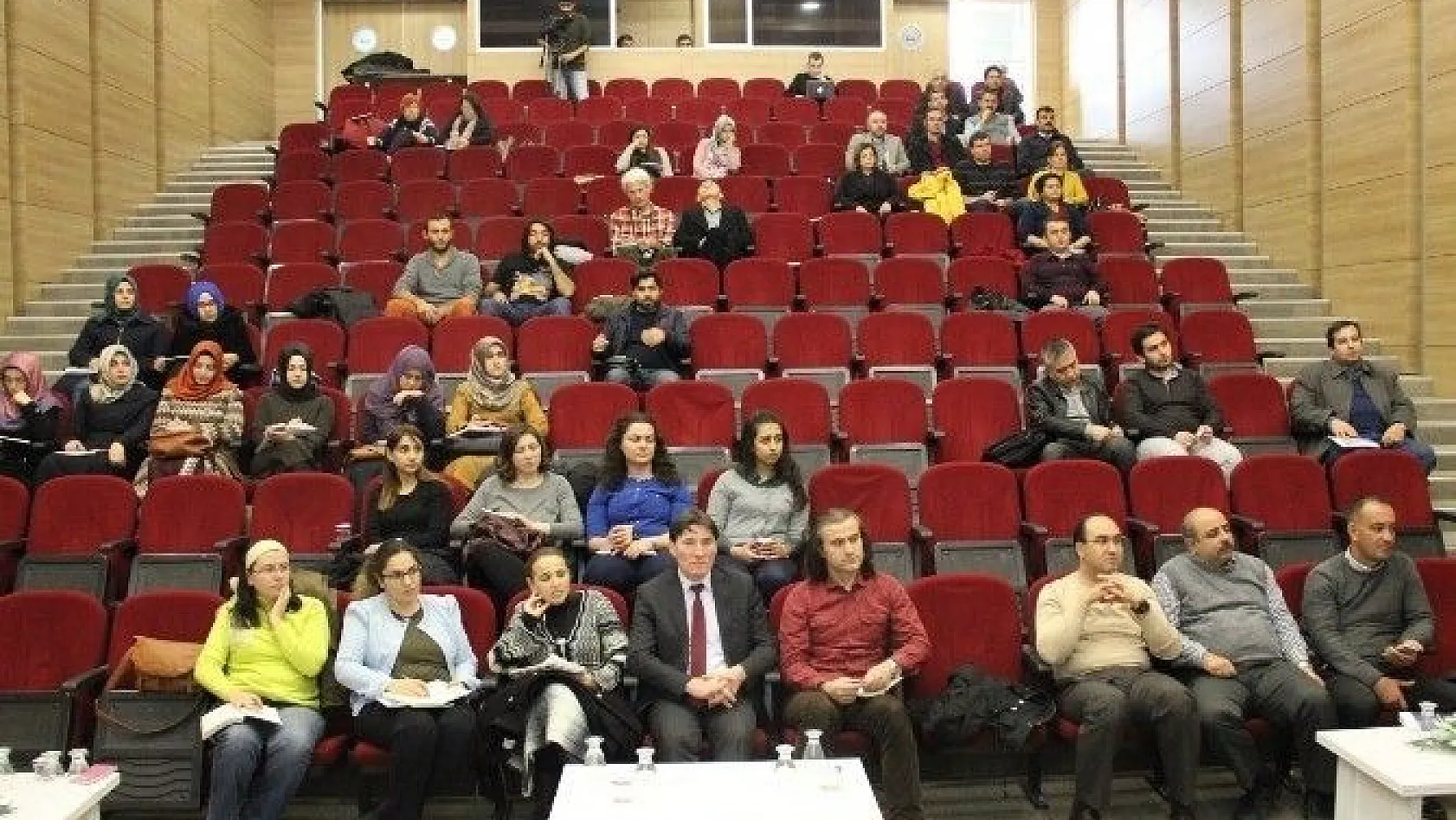 Erciyes Teknopark, tecrübe paylaşimi seminerlerine devam ediyor