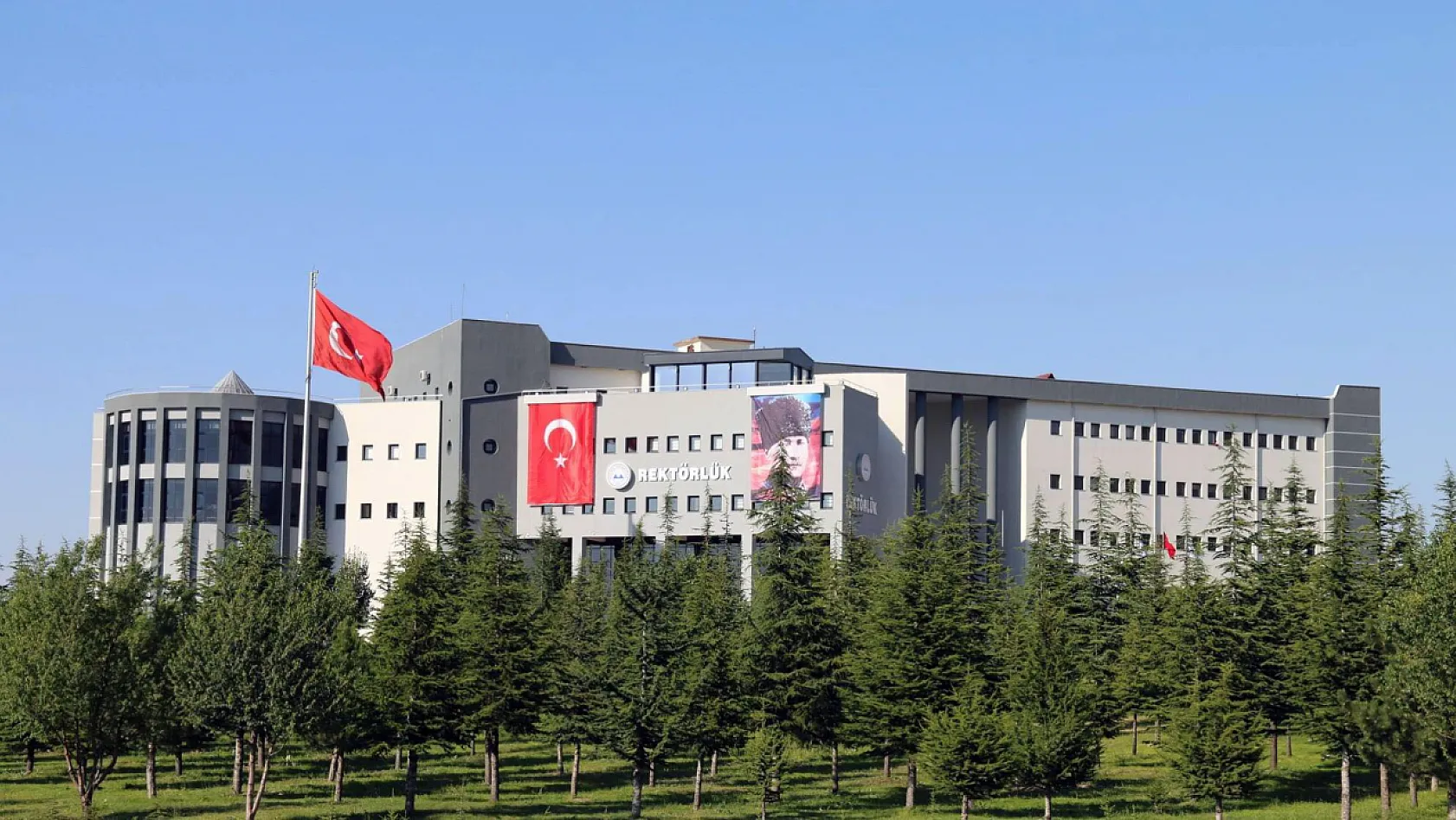 Erciyes Üniversitesi 4 kişi alacak! Günde 5 saat çalışacak personelin maaşı belli oldu!