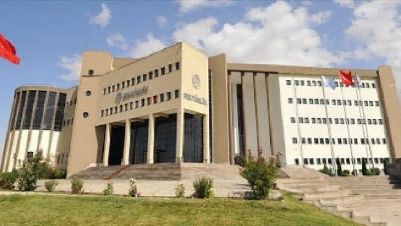 Erciyes Üniversitesinden sınavlarla ilgili flaş açıklama