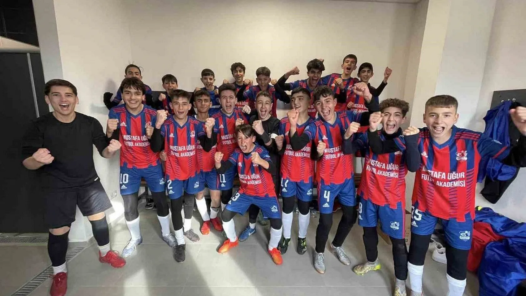 Erkiletspor Şehirgücüspor'u 4-0 mağlup etti