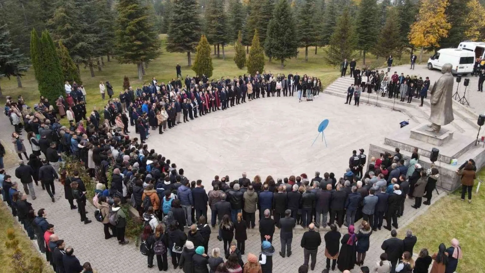 ERÜ'de 10 Kasım Atatürk'ü Anma Töreni