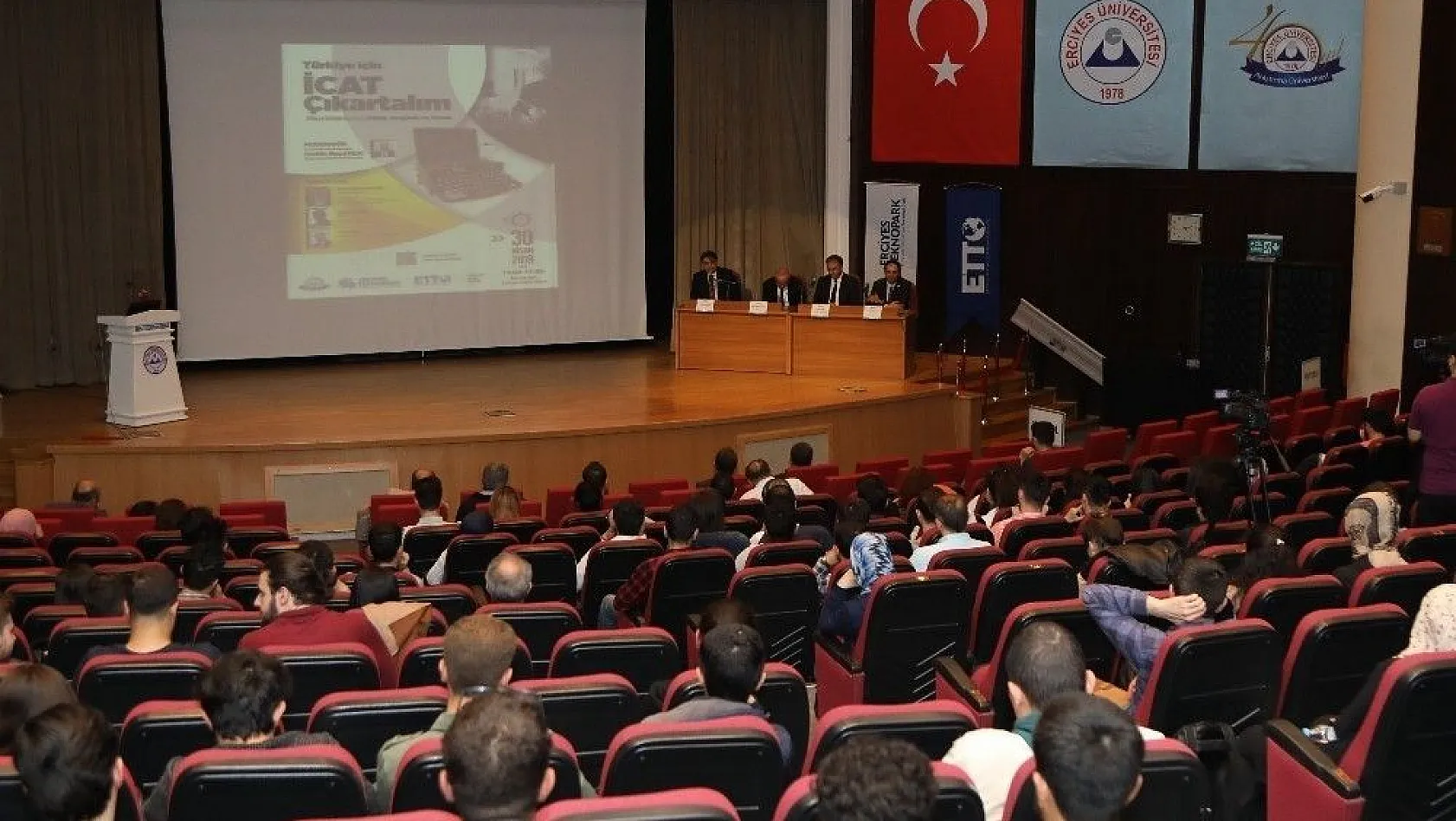 ERÜ'de 'Türkiye İçin İcat Çıkaralım' Konulu Panel Düzenlendi
