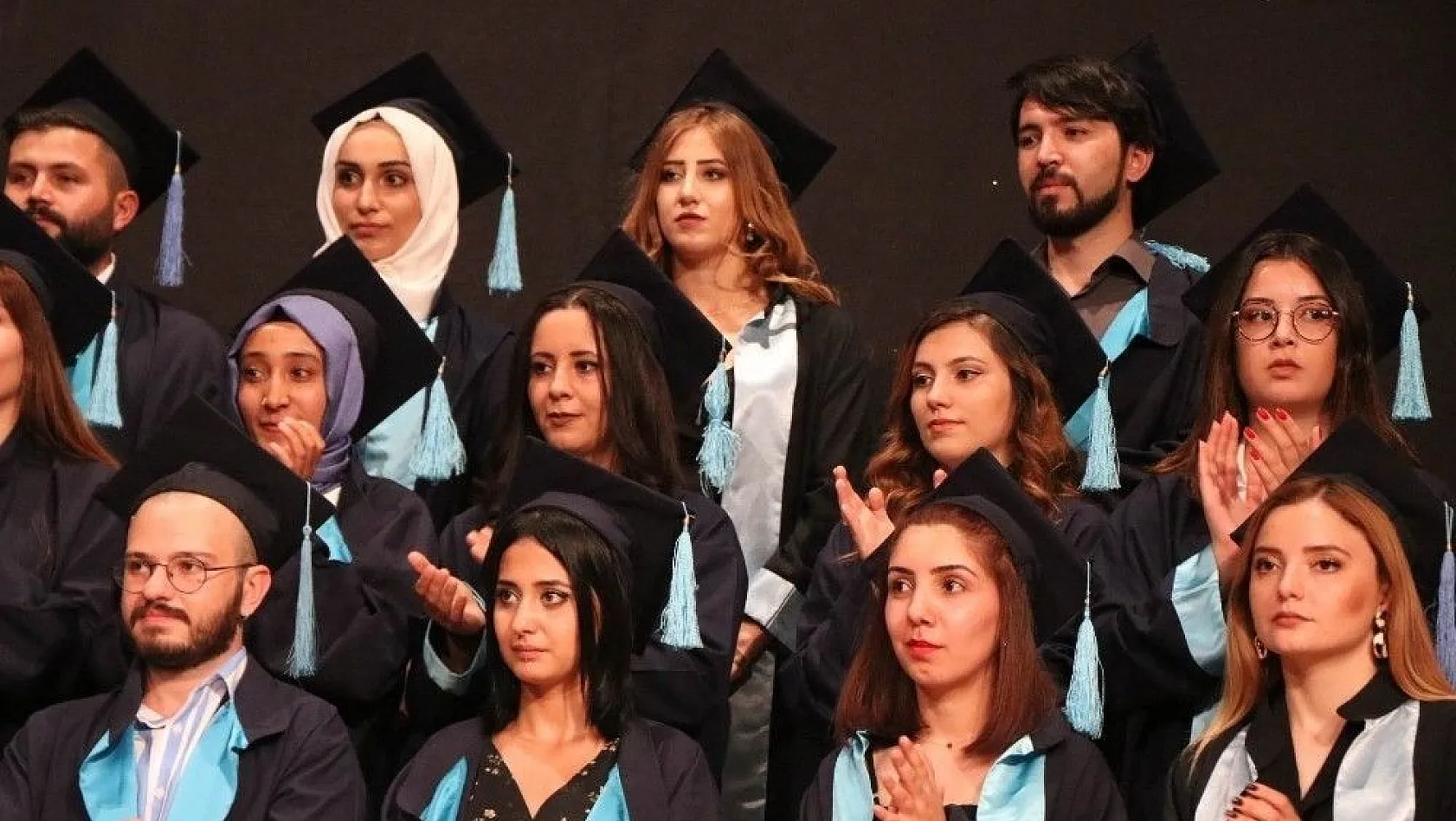 ERÜ Güzel Sanatlar Fakültesi 2018-2019 Yılı Mezunlarını Verdi