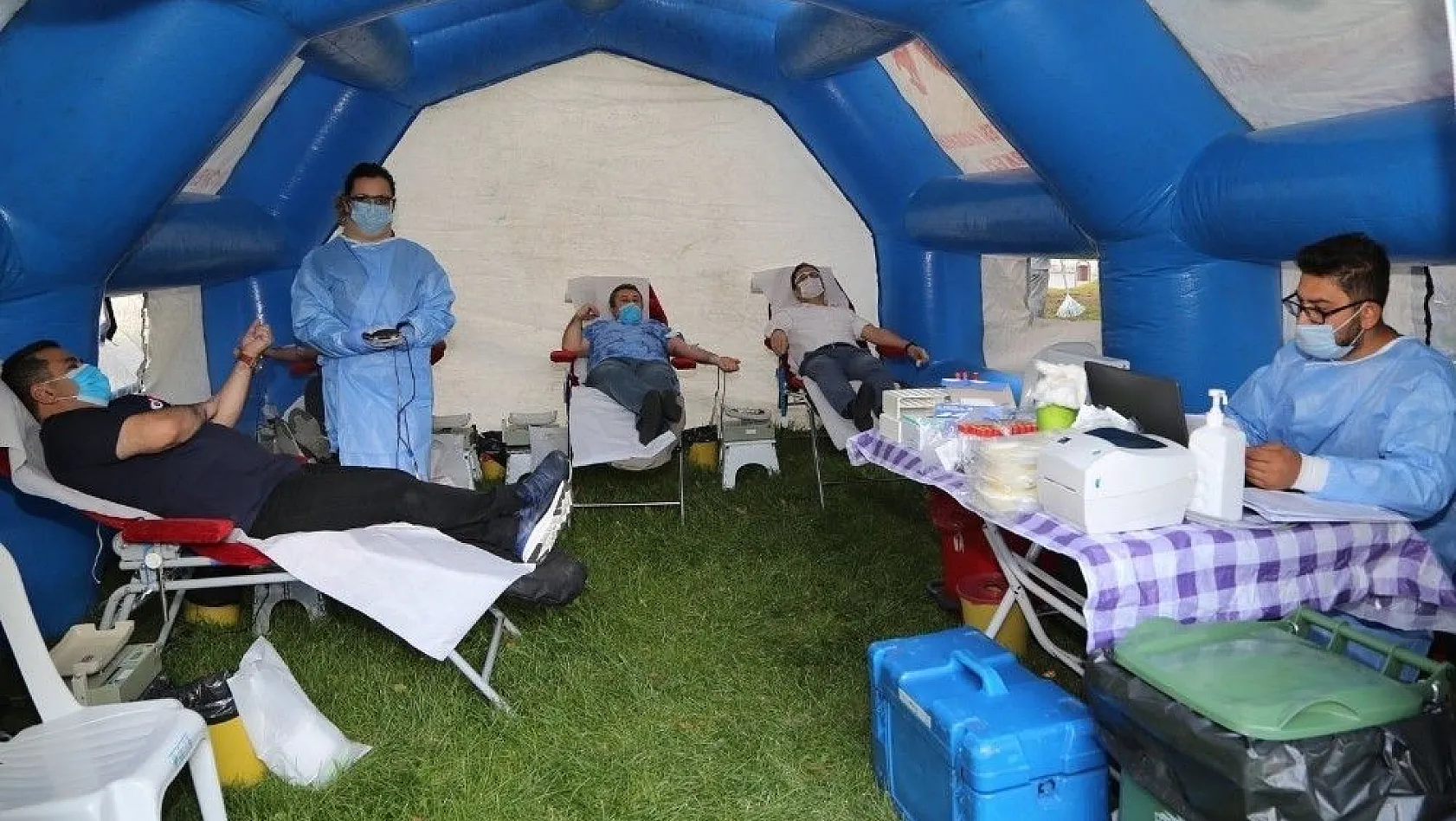 ERÜ Hastanelerinde 'Gönüllü Kan Bağışı Etkinliği' düzenlendi