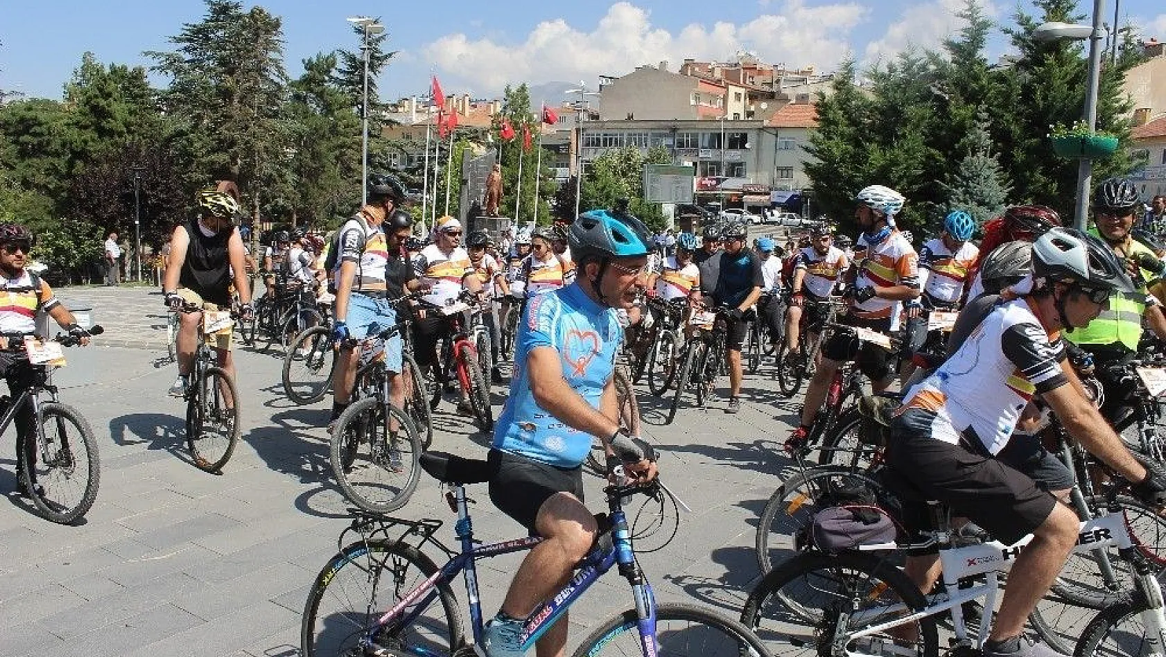 Festa 2200 Festivali'nin bisikletçileri Sultan Sazlığı'nda pedal çevirdi
