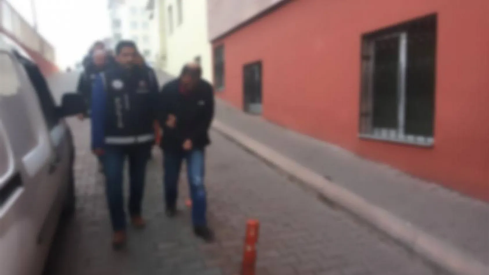 FETÖ'nün adliye ve cezaevi yapılanmasında 6 kişi gözaltına alındı