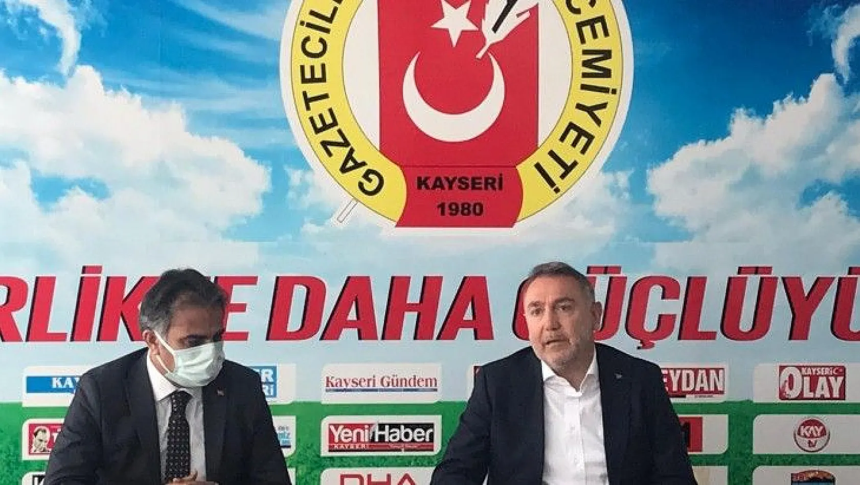 Gazeteciler Cemiyeti'nde Erciyes Anadolu Holding CEO'su Ertekin'i duygulandıran anlar...