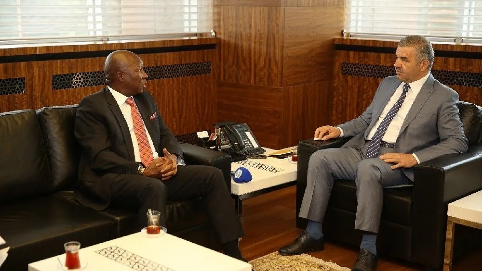 Güney Afrika Büyükelçisi, Başkan Çelik'i ziyaret etti