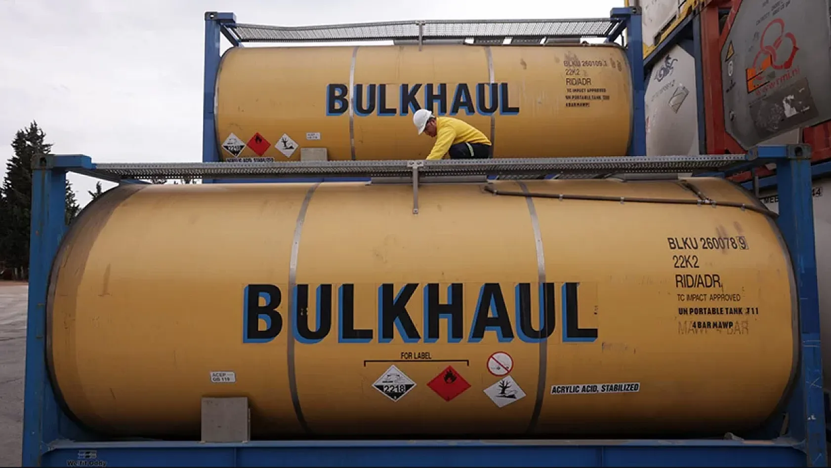 Güvenli Lojistik Hizmetlerinin Olmazsa Olmazı: Kimyasal Tanker Yıkama