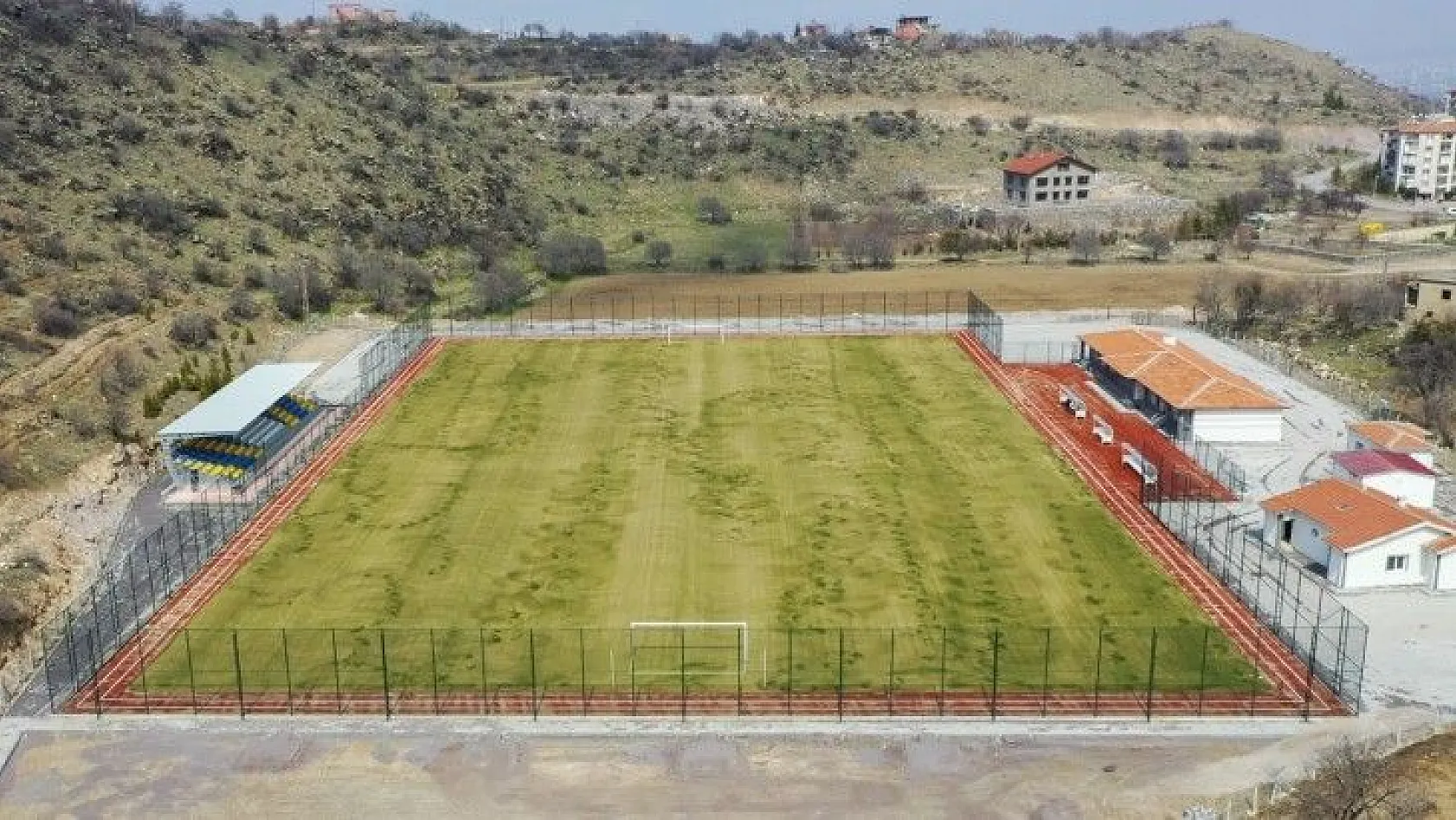 Hacılar Fevzi Mercan Stadyumu açılışa hazır