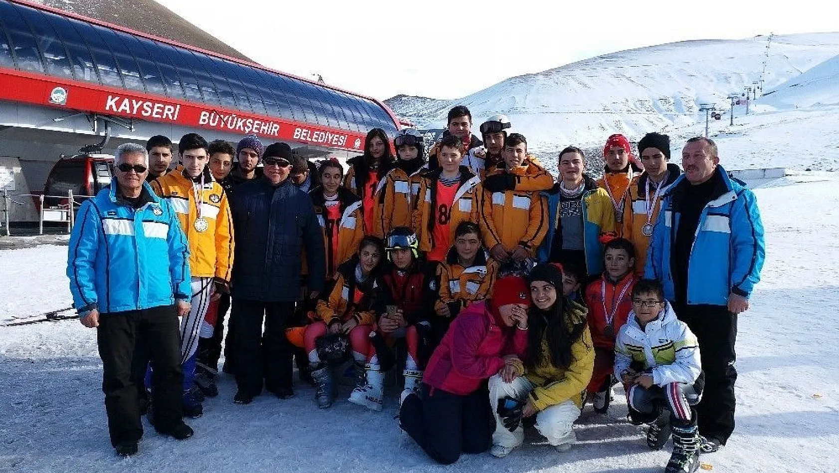 Hisarcık Spor Kulübünden 38 kayakçı bölge takımına seçildi