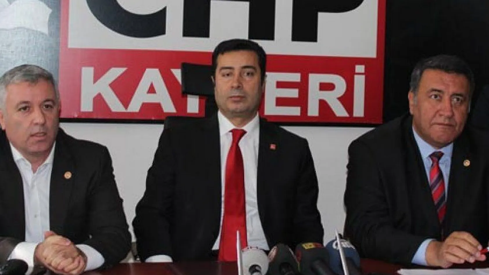 'İlçe teşkilatını kundaklayan CHP üyesi değil, algı oluşturulmak isteniyor'