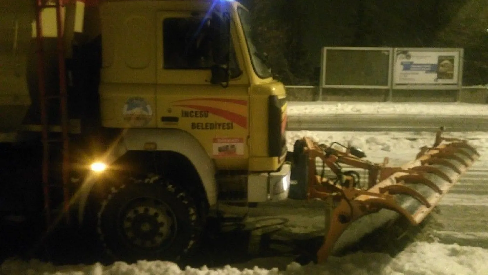 İncesu'da kar temizleme ve yol açma çalışmaları sürüyor
