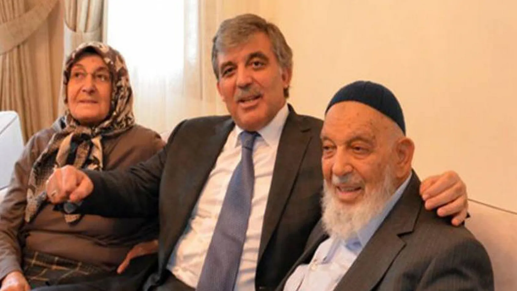 11'inci Cumhurbaşkanı Abdullah Gül, Babasını ziyarete geldi