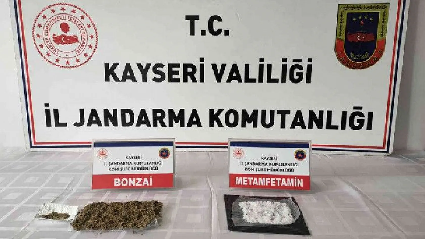 İstanbul'dan Kayseri'ye uyuşturucu taşıyordu!