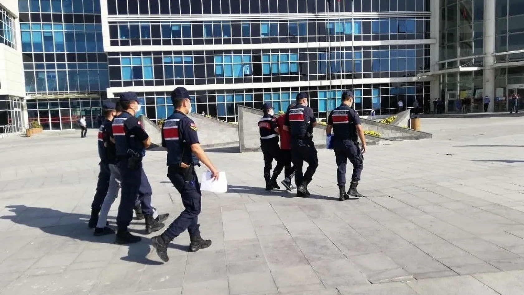Jandarma 6 faili meçhul hırsızlık olayını aydınlattı