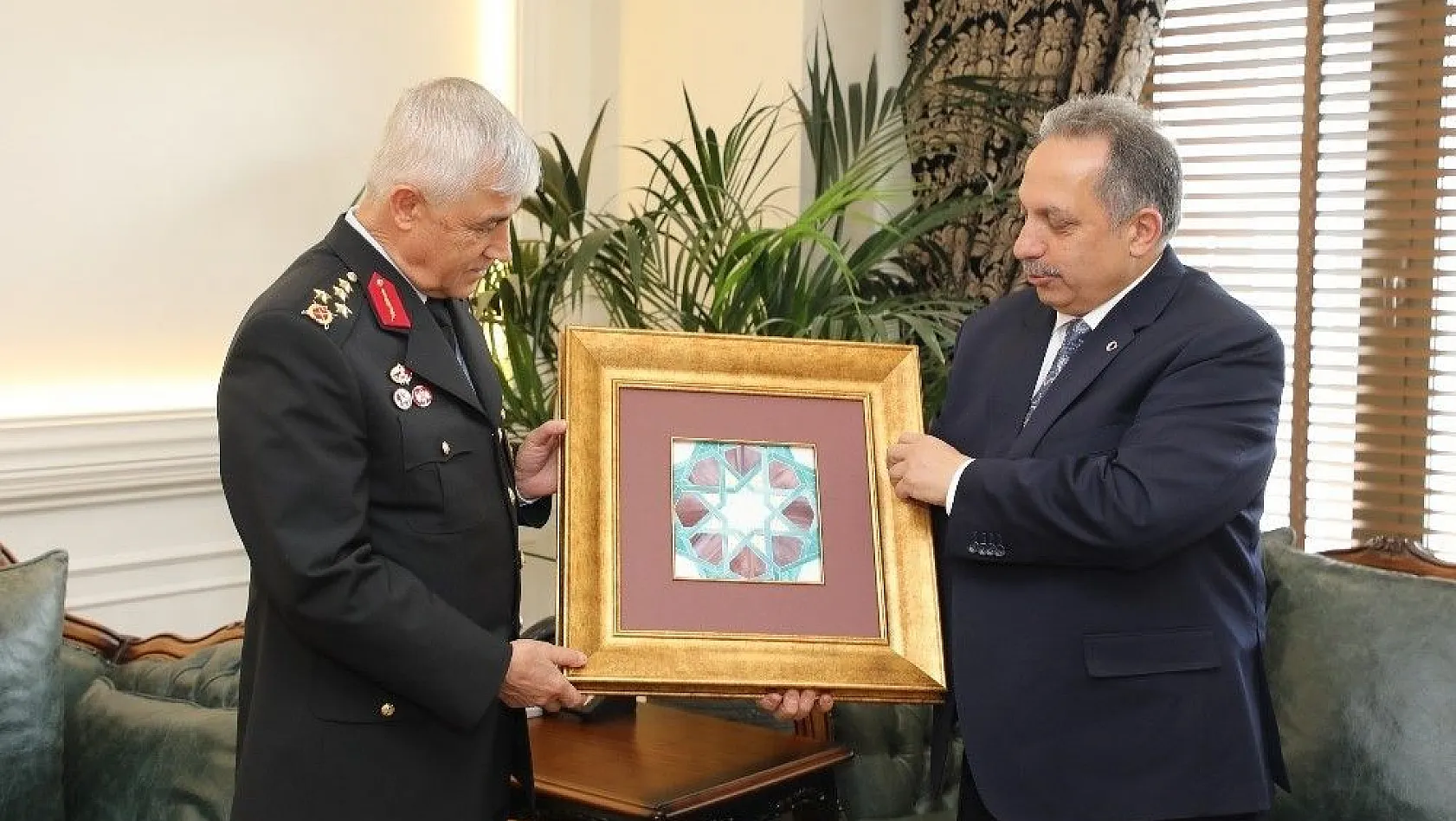 Jandarma Genel Komutanı Çetin'den Yalçın'a ziyaret
