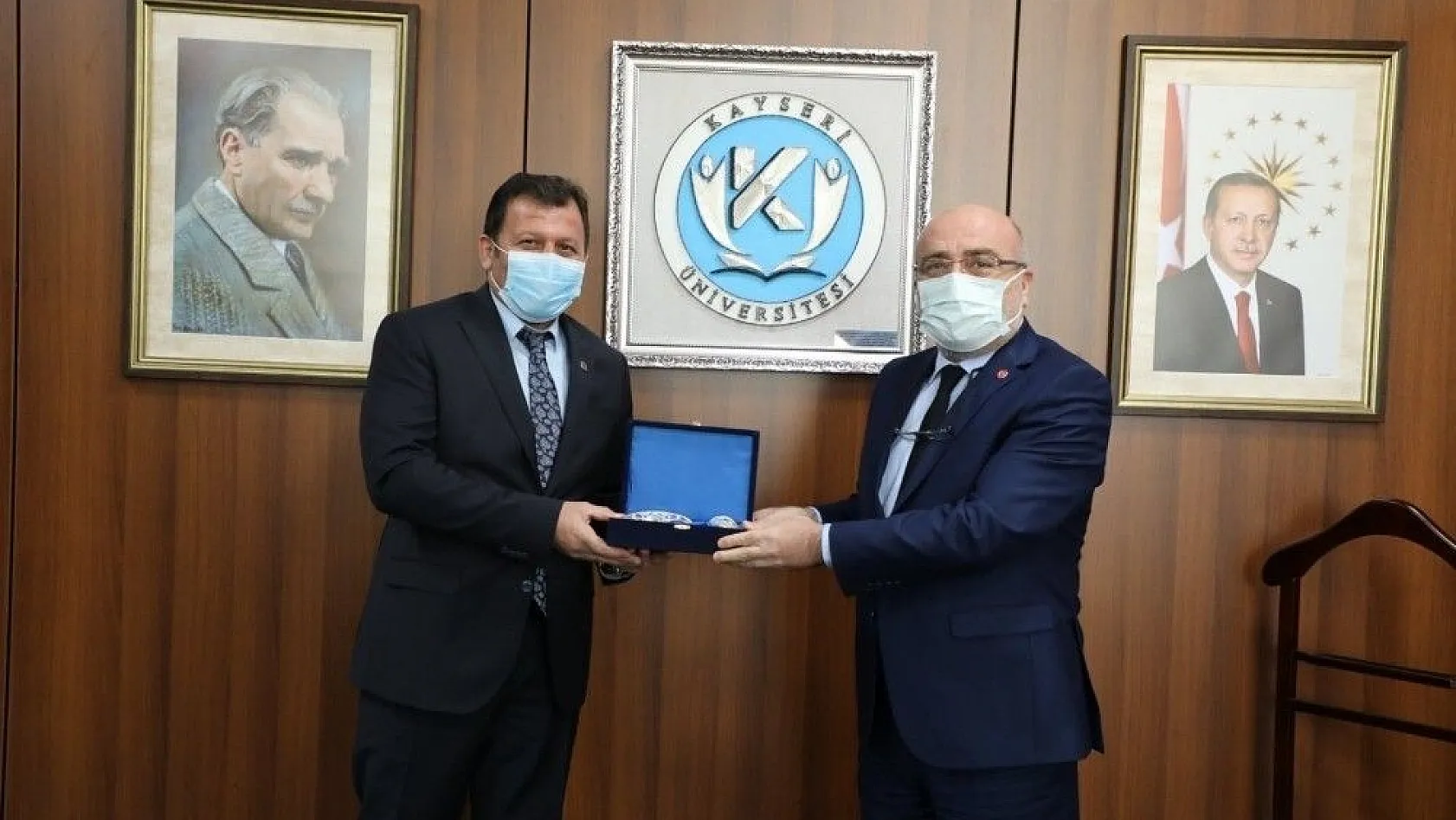 Kabakcı, Rektör Karamustafa'yı ziyaret etti