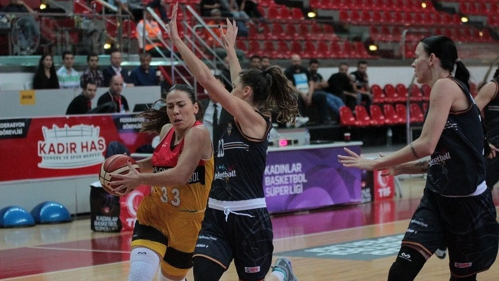 Bellona Kayseri Basketbol, yenildi ama umut verdi