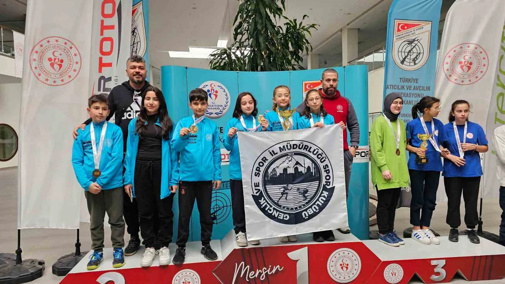 Kayseri'nin gururu: Genç atıcılar Türkiye Şampiyonası'nda zirvede!
