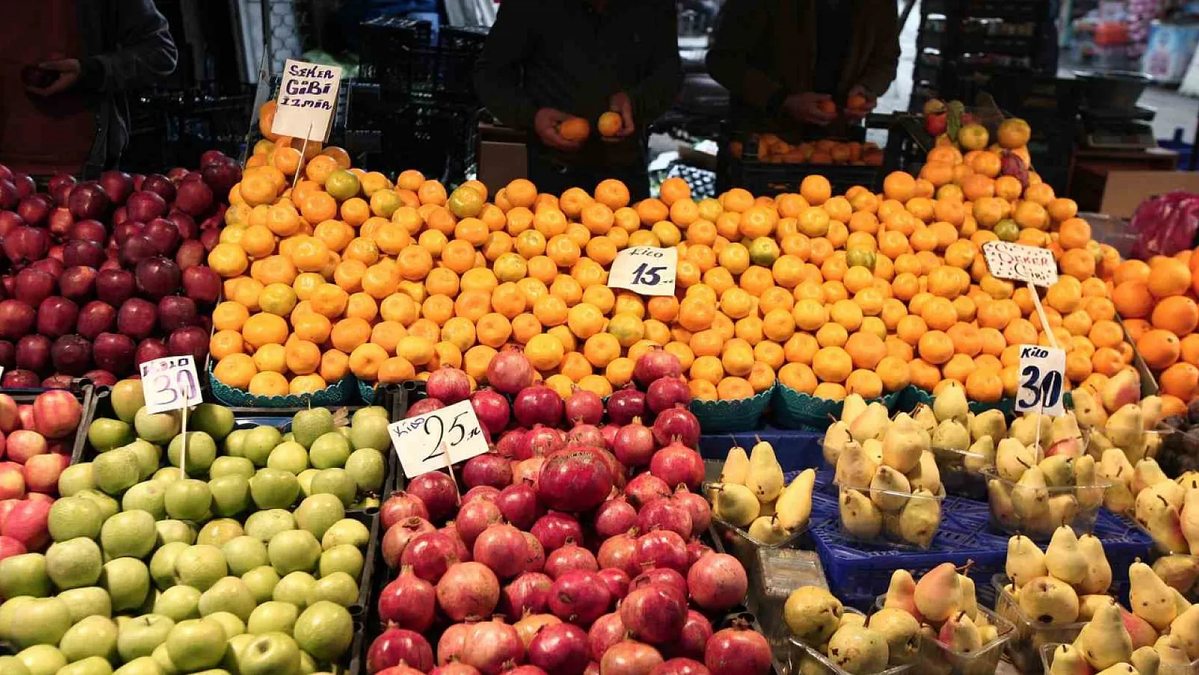 Kayseri'de cumartesi pazarı: Ucuzluk ve kalite bir arada