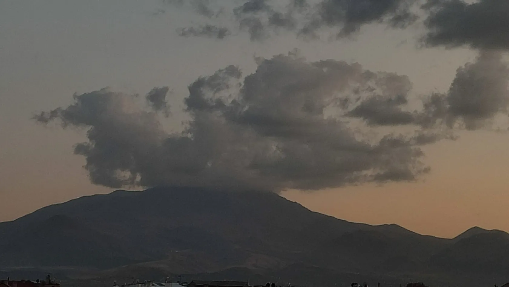 Kayseri'de dikkat çeken görüntü! Erciyes'te oldu