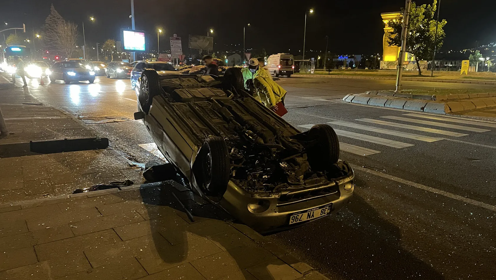 Kayseri'de feci kaza: Otomobil takla attı