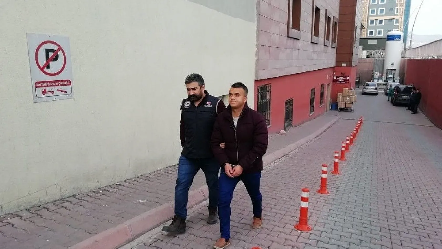Kayseri'de FETÖ/PDY operasyonu: 5 gözaltı