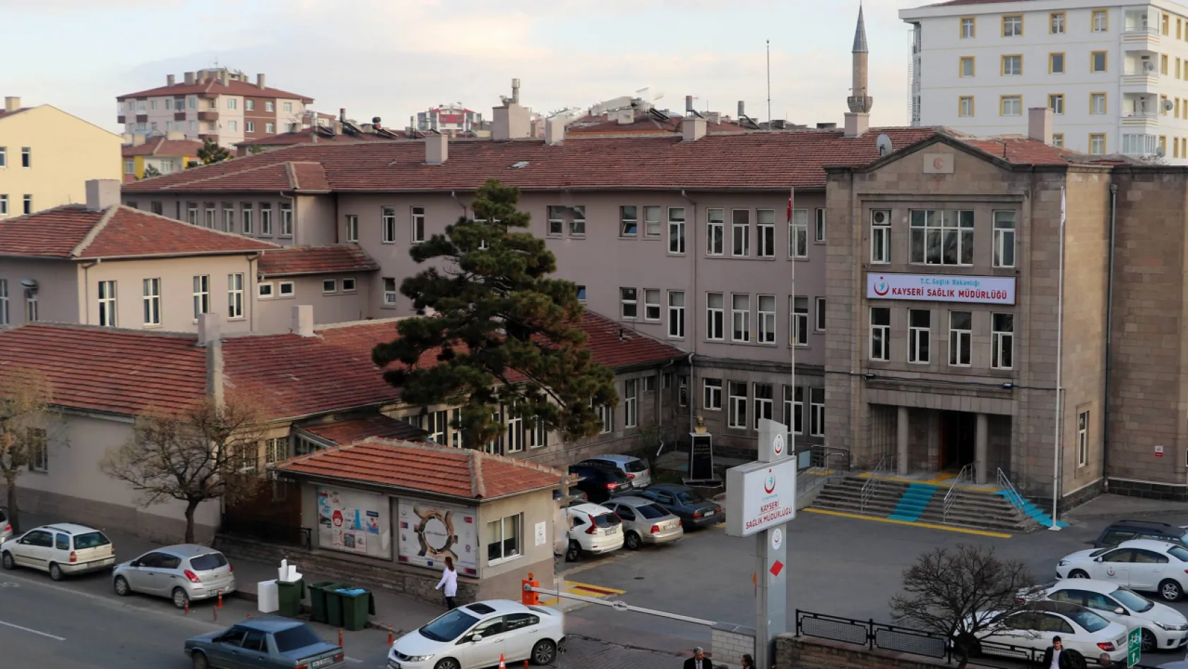 Kayseri'de ilkokul, lise, önlisans ya da üniversite mezunu o bir kişi kim olacak?