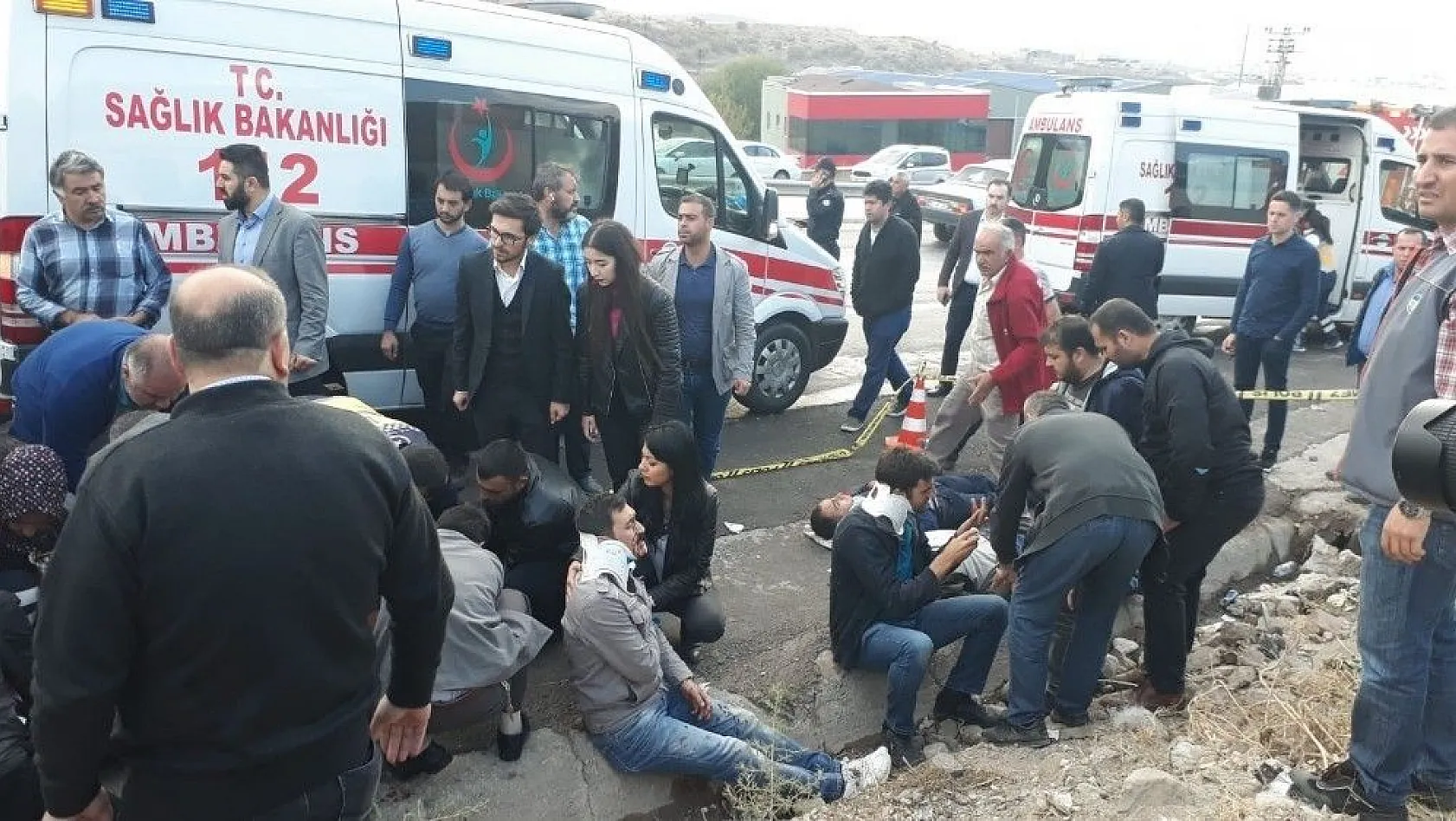 Kayseri'de işçi servisi takla attı, çok sayıda yaralı var
