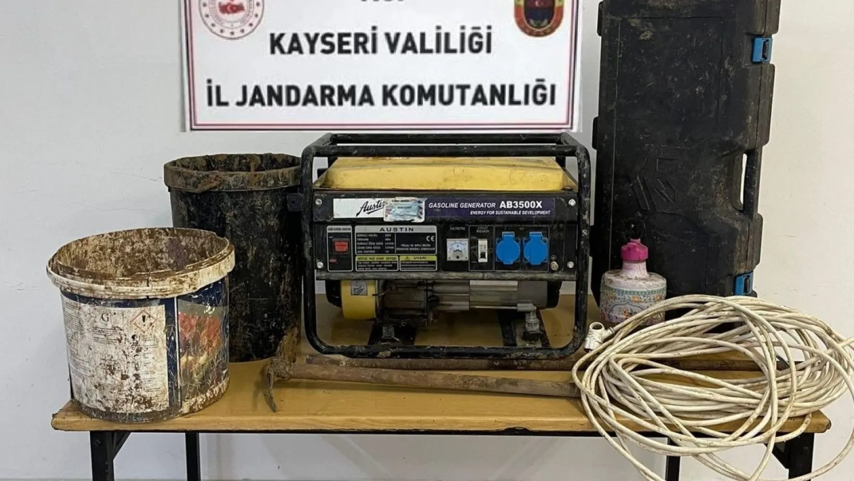 Kayseri'de izinsiz kazı operasyonu: 3 gözaltı
