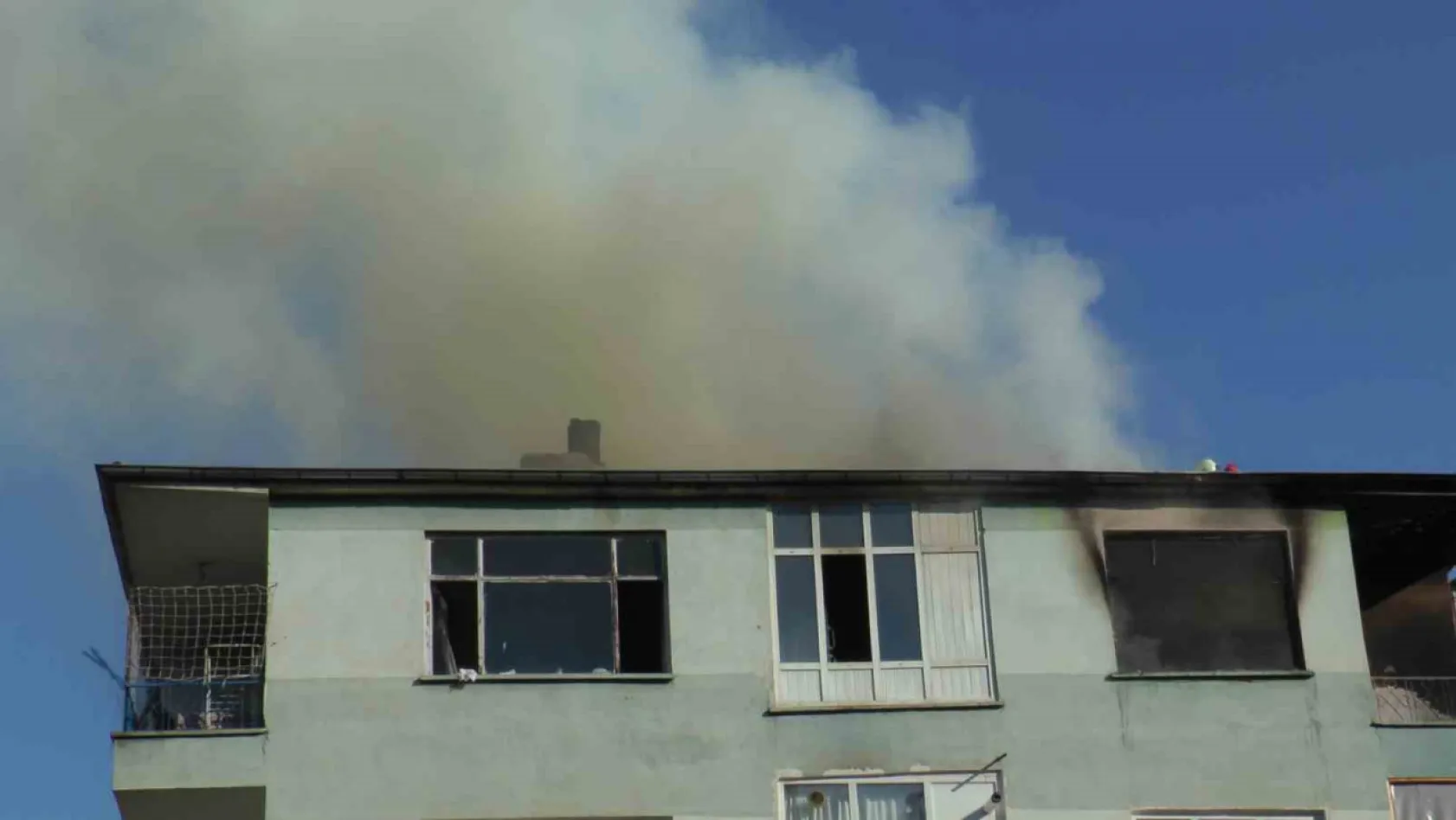 Kocasinan'da yangın: Ev kullanılamaz hale geldi!