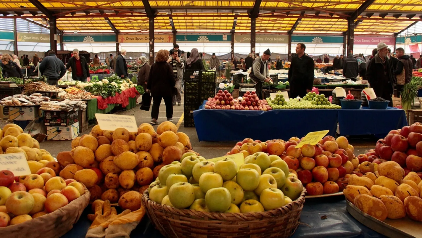 Kayseri'de kurulan pazartesi semt pazarları