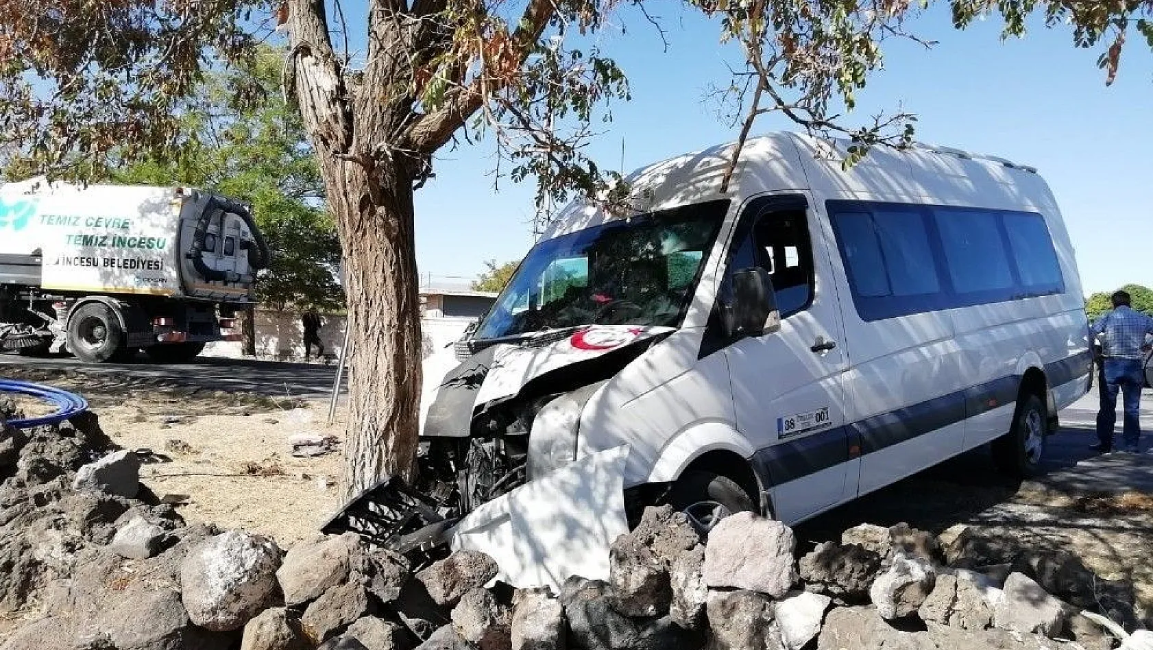 Kayseri'de minibüs ile otomobil çarpıştı: 5 yaralı
