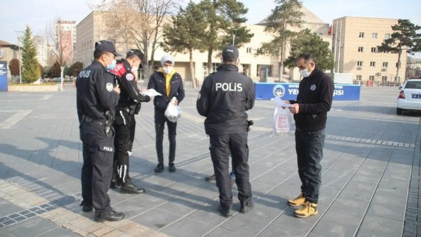 Kayseri'de polis ekiplerinin denetimleri sürüyor