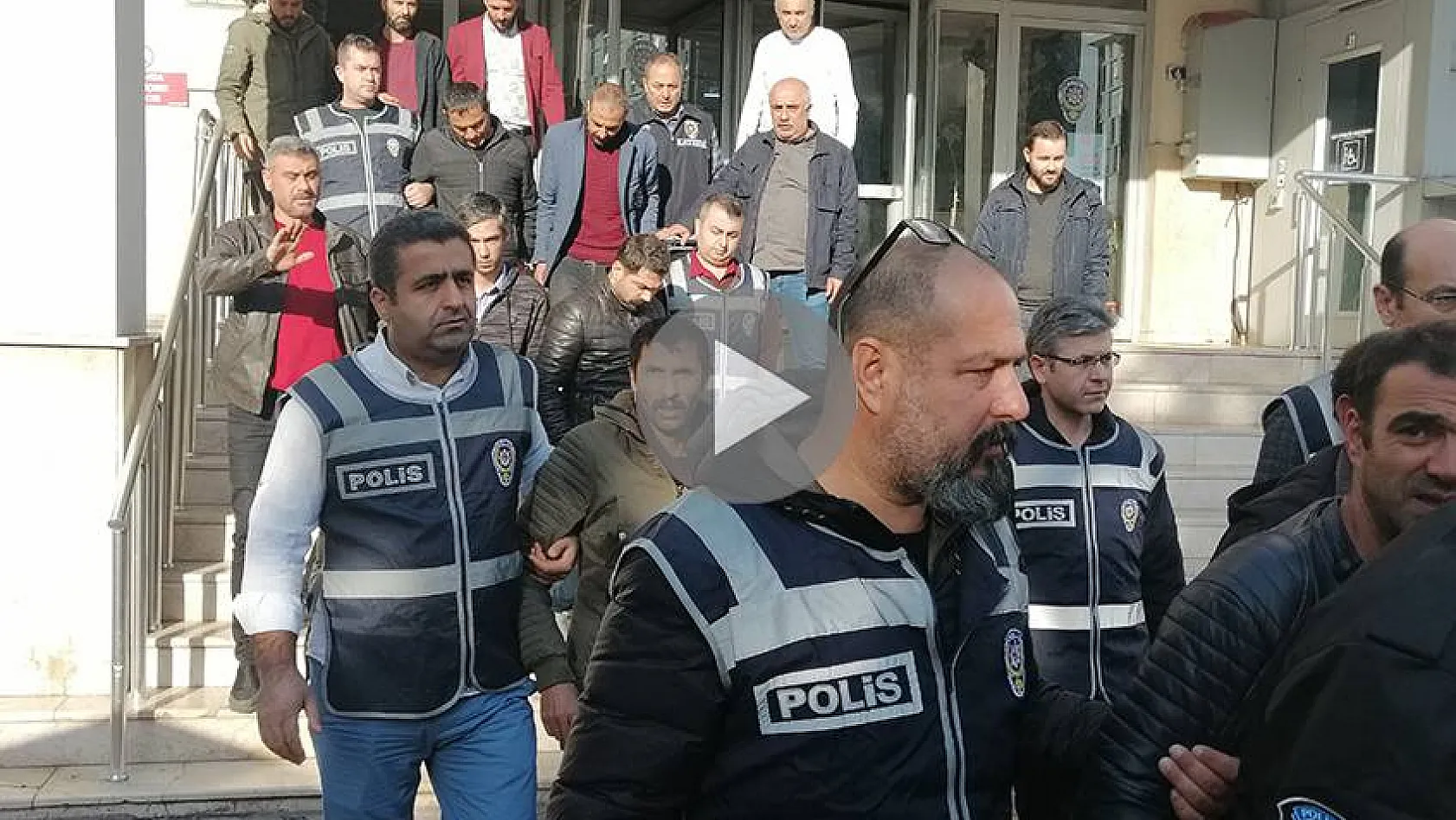 Kayseri'de 138 polisin katılımıyla operasyon