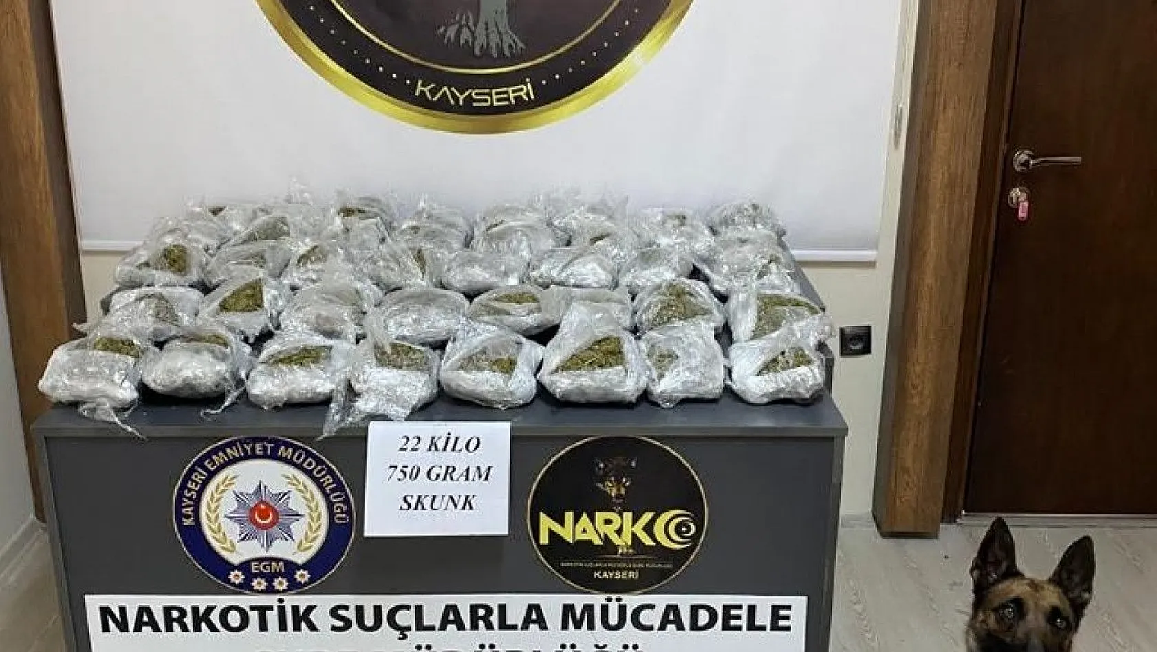 Kayseri'de şüphe üzerine durdurulan araçtan 22 kilo uyuşturucu çıktı