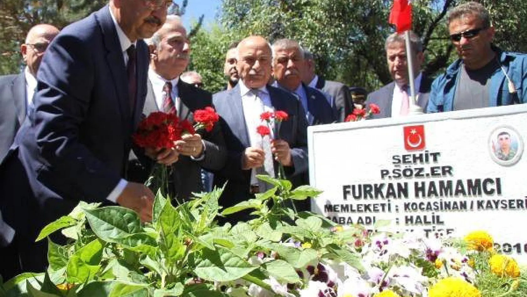 Kayseri'de 15 Temmuz Haftası törenleri Şehitlik ziyaretiyle başladı