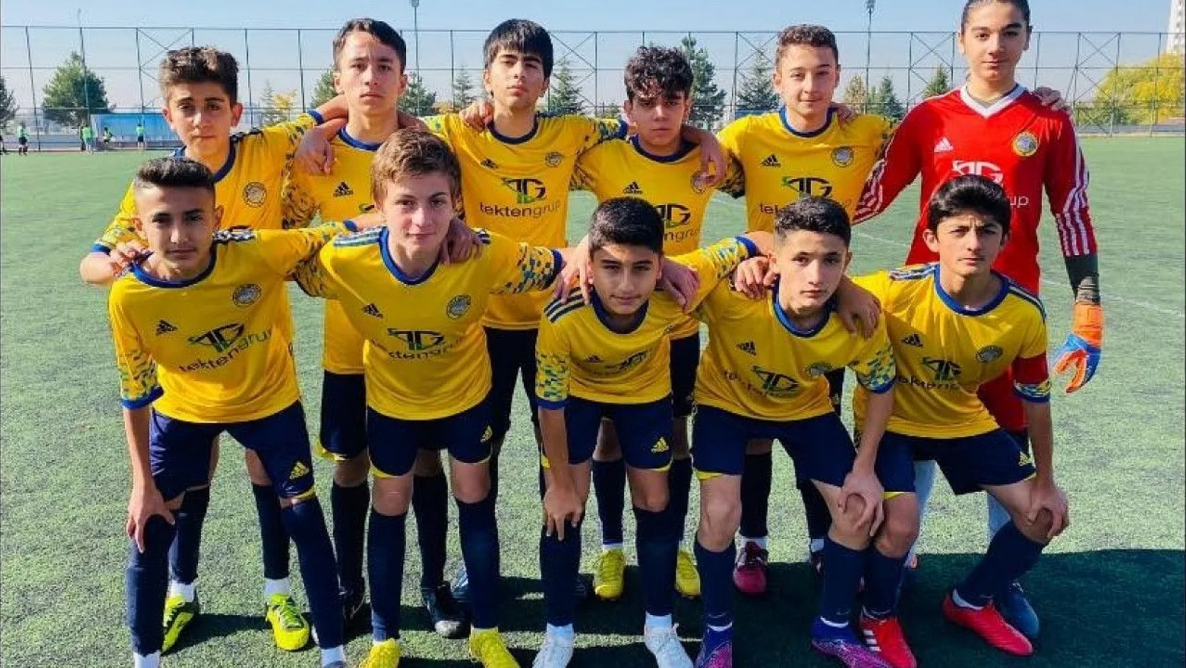 Kayseri'de U-14 Ligi'nde hafta içi mesaisi başladı
