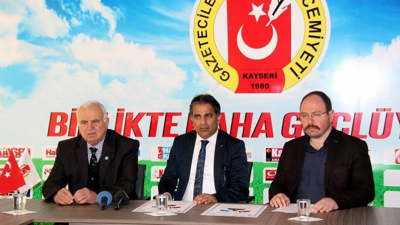Kayseri'deki Doğu Türkistanlıların duayen ismi Mehmet Cantürk anılacak
