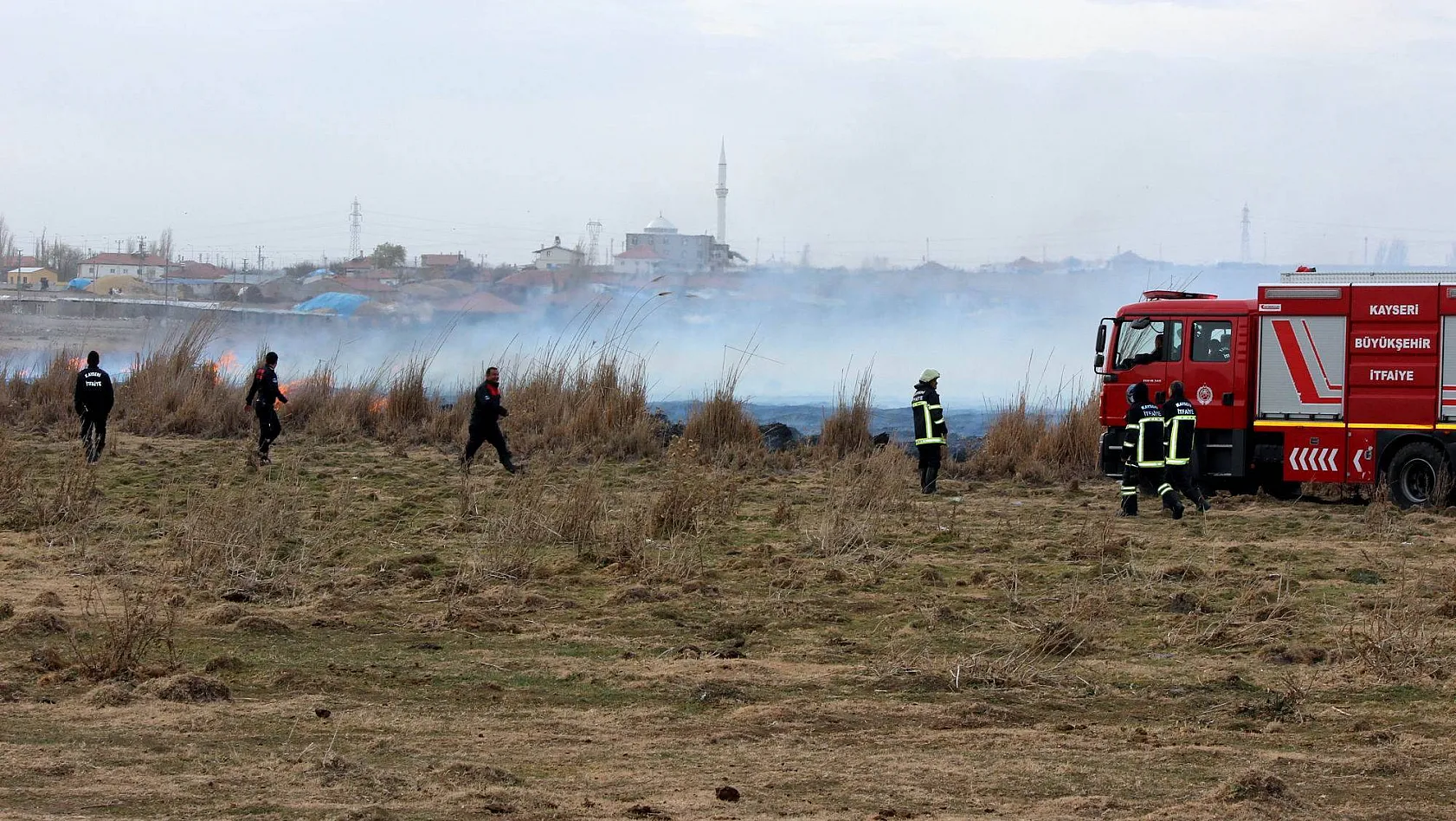 Kayseri'deki ot yangını