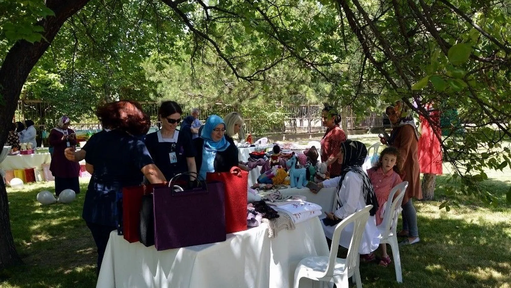 Kayseri Devlet Hastanesi Toplum Ruh Sağlığı Merkezi'nden (TRSM) Yaz Şenliği düzenlendi
