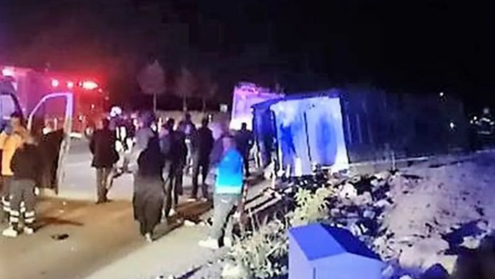 Kayseri-İzmir seferini yapan otobüs kaza yaptı!