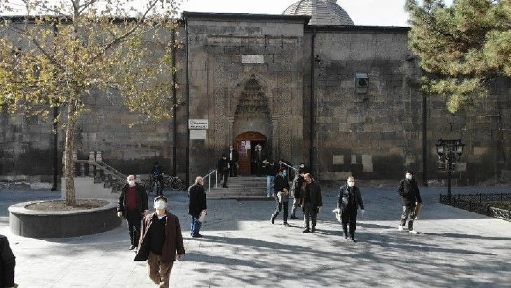 Kayseri merkezdeki camilerde sakinlik yaşandı
