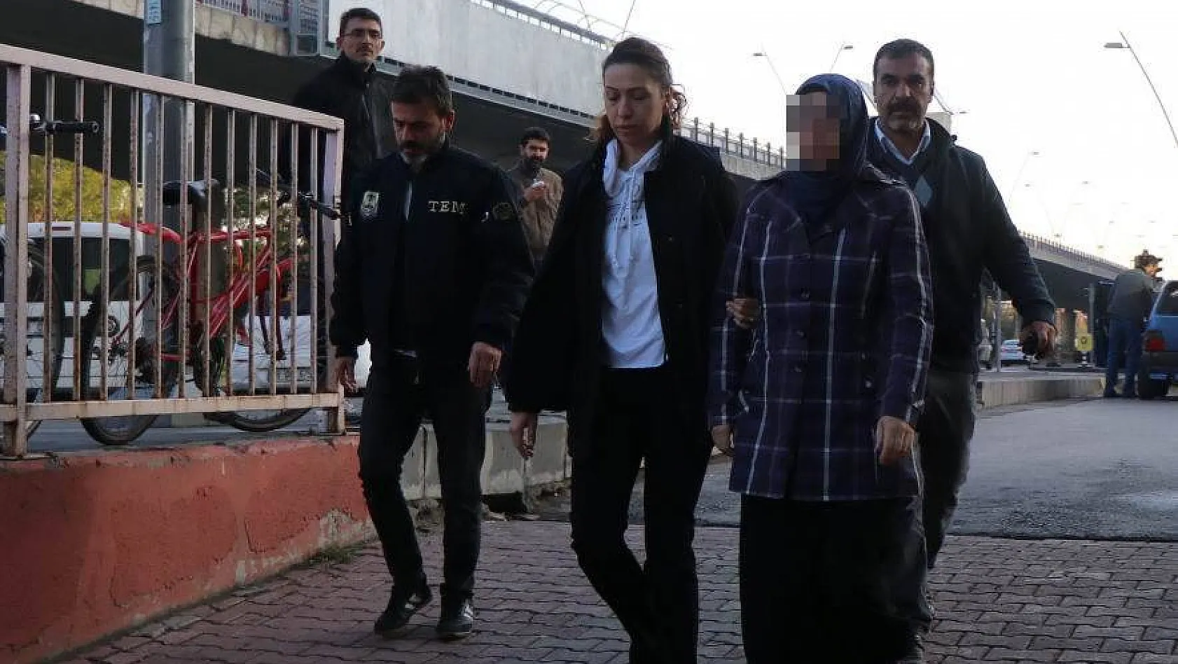 Kayseri merkezli FETÖ operasyonunda 33 gözaltı
