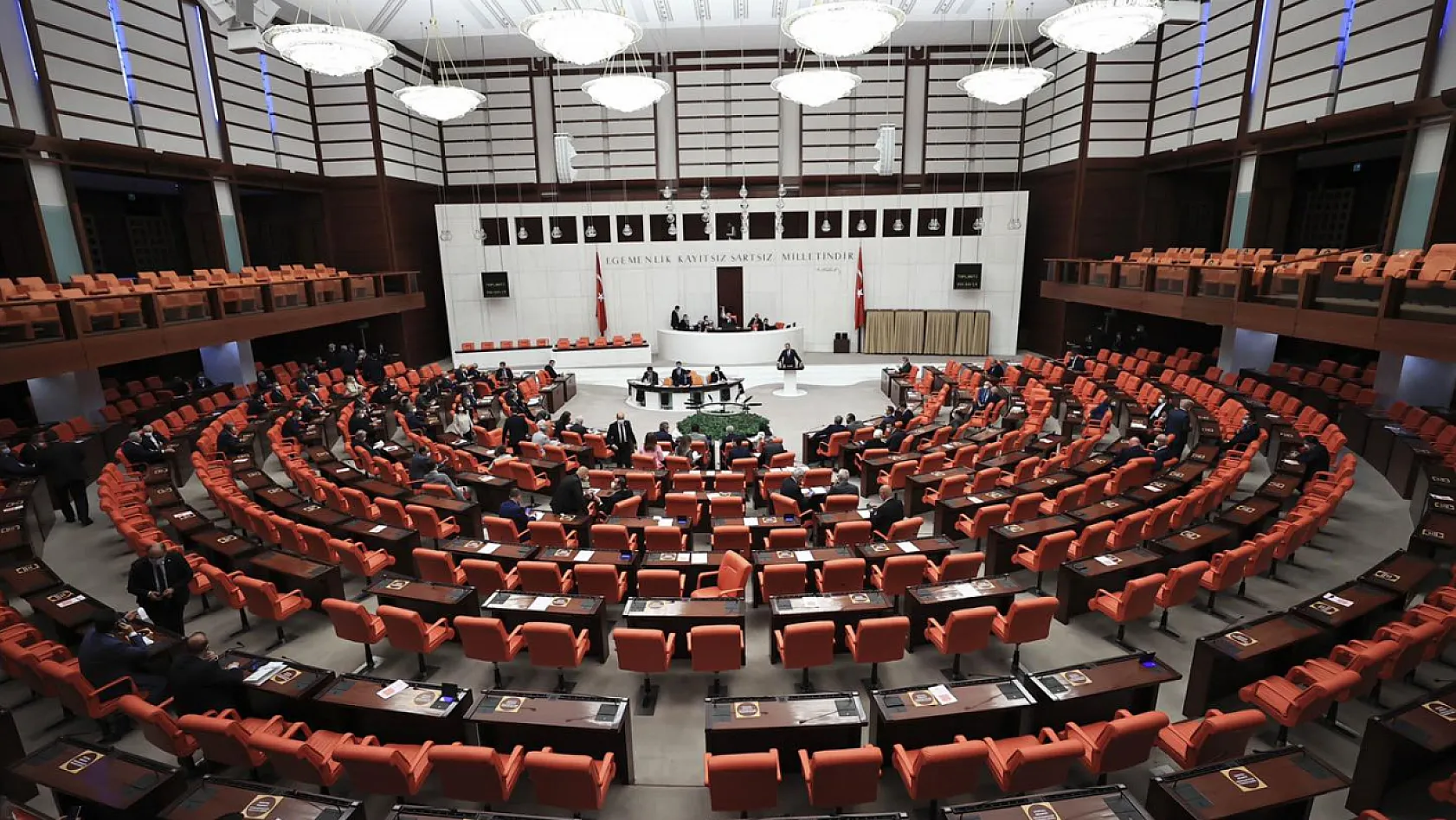 Kayseri Milletvekili Mecliste uyardı: Tehlike çanları çalıyor!