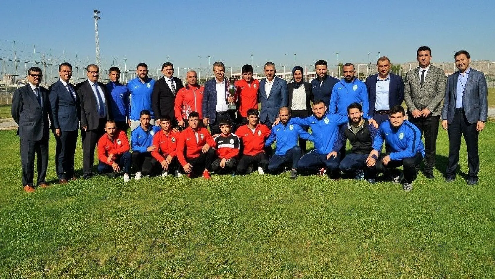 Kayseri Şekerspor Güreş Takımı müzesine bir kupa daha kazandırdı

