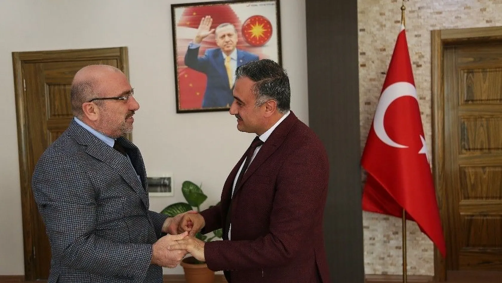 Kayseri Üniversitesi Rektörü Karamustafa'dan Cabbar Başkan'a Ziyaret
