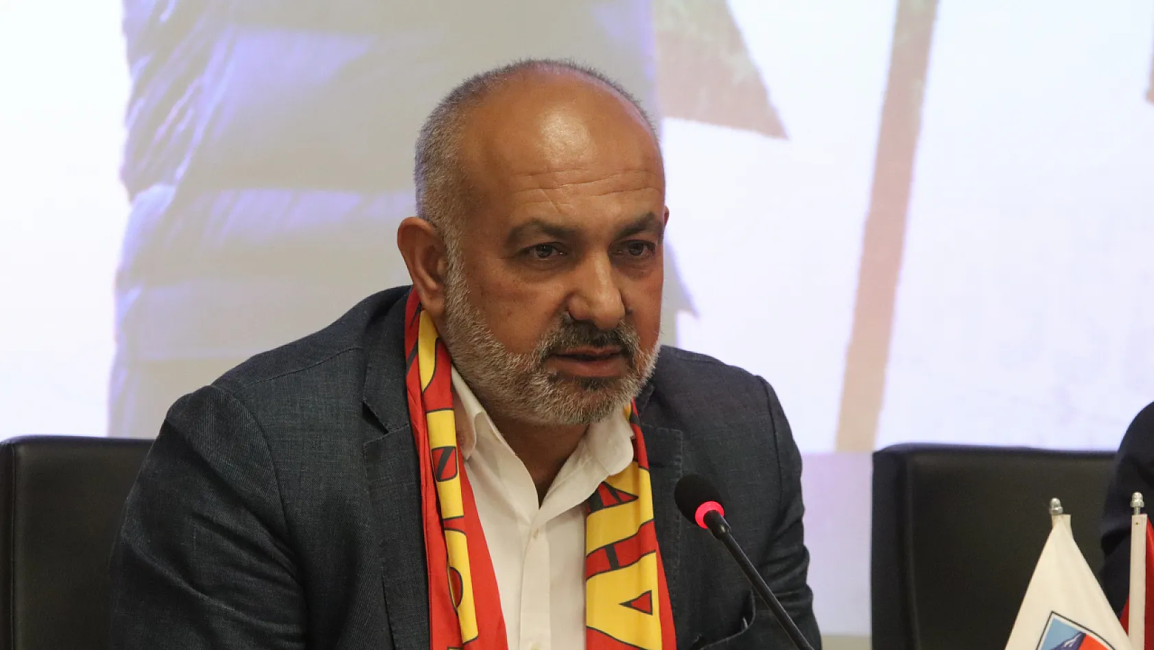 Kayserispor Başkanı Çamlı içini döktü: Dışarıdan gazel okunduğu gibi değil